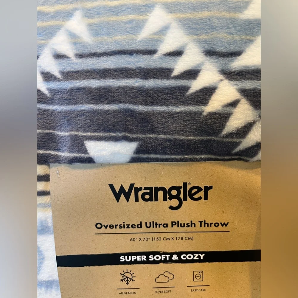 Wrangler Oversized Ultra Plush Throw Blanket